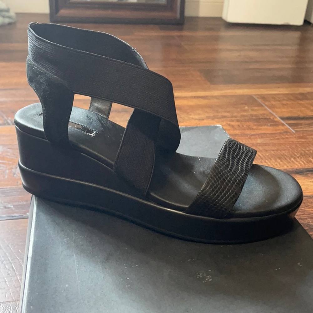 Black Cross Over Sandals